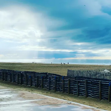 Superbe 3 Pieces Les Planches Vue Deauville Tourgeville